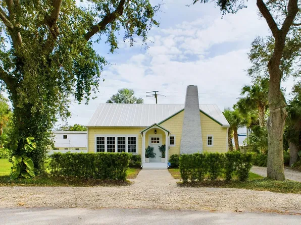 441 3rd Ave, Indialantic, FL 32903