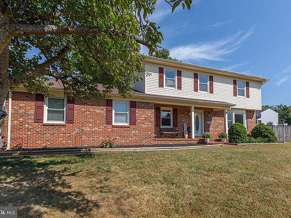 3rd image of 2123 Matthew Ln