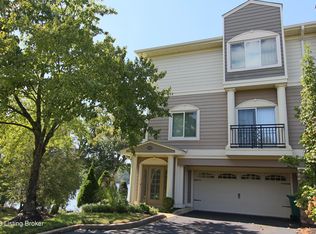 1600 Victory Ct, Prospect, KY 40059