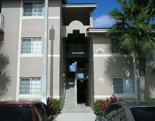 2 bed, 2.0 bath, 942 sqft, $2,150 — Photo 3