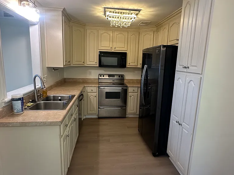 4804 Cambridge Dr — Photo 5