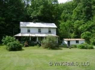 7600 Bear Creek Rd, Marshall, NC 28753