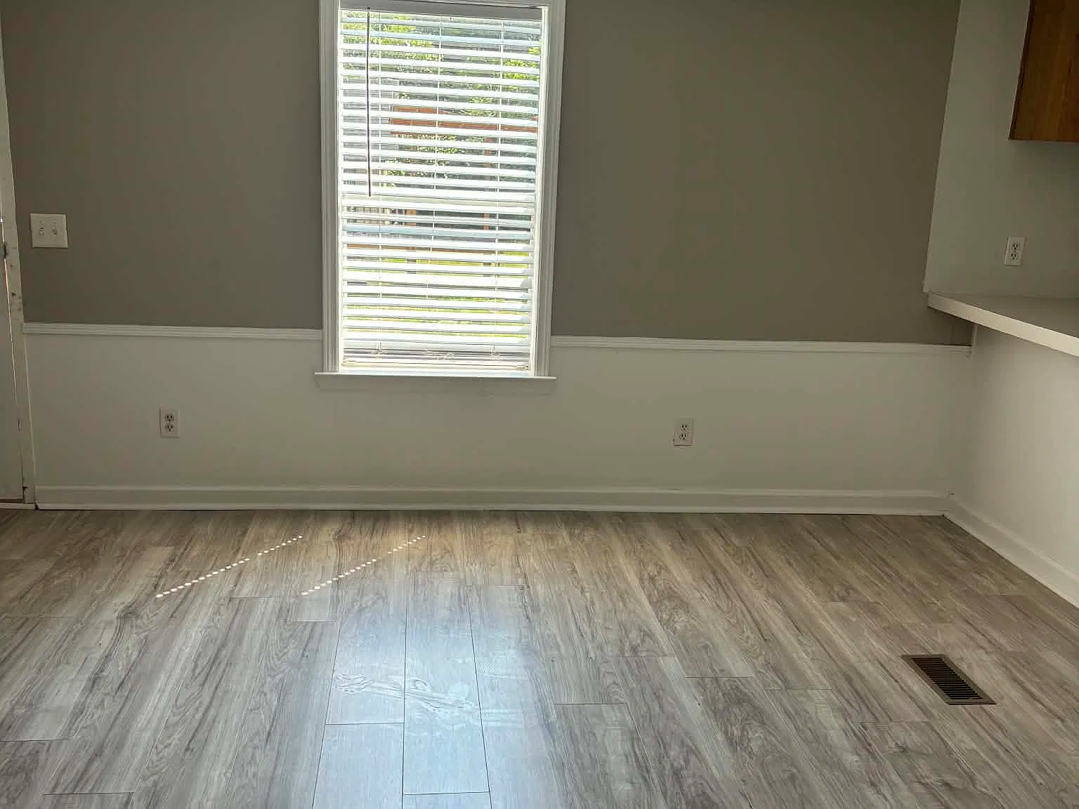 3 bed, 1200 sqft, $1,250 — Photo 4