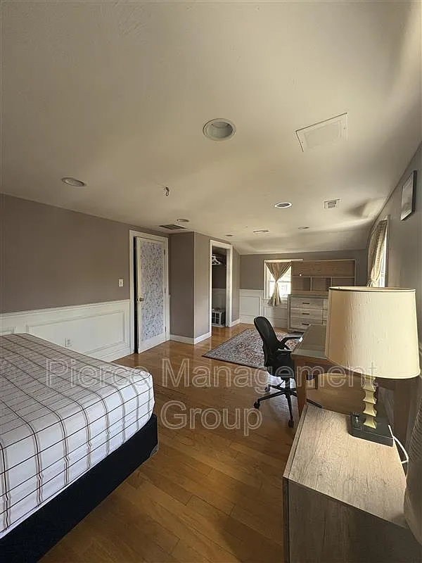 1 bed, 2.0 bath, $1,075 — Photo 3