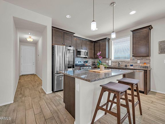 5th image of 17255 W CAVEDALE Drive