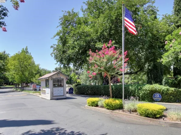 3036 Swallows Nest Dr, Sacramento, CA 95833