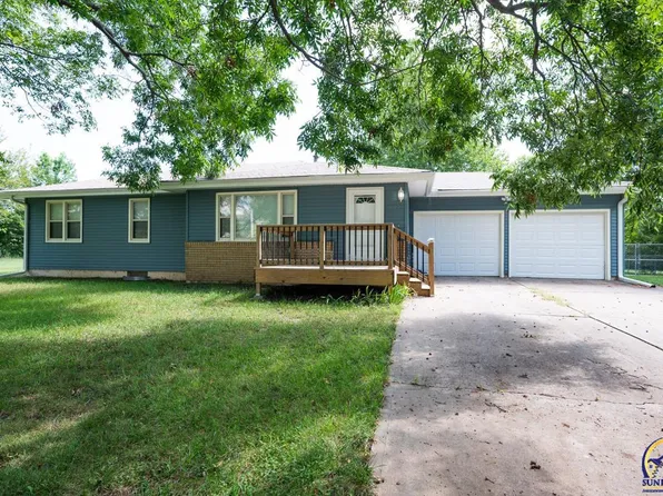 607 W Main St, Carbondale, KS 66414