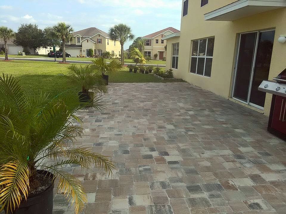 2nd image of 8111 Allamanda Ct
