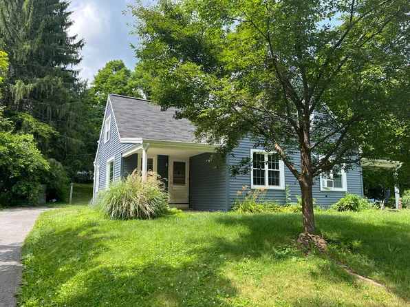 202 Maple Ln, New Bloomfield, PA 17068