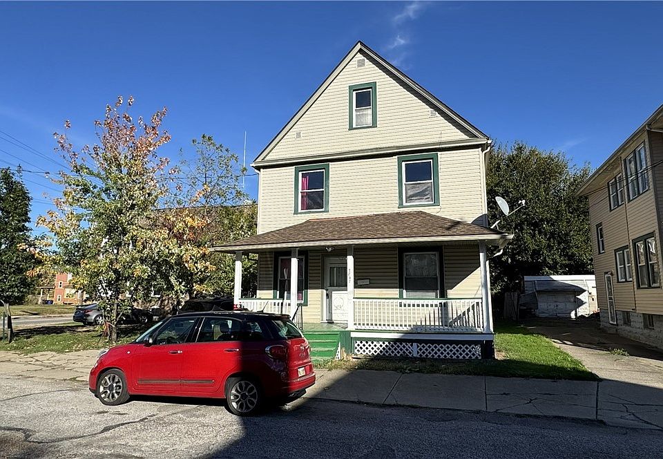 1st image of 3847 W 19th St