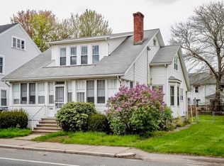39 Cherry St, Holyoke, MA 01040