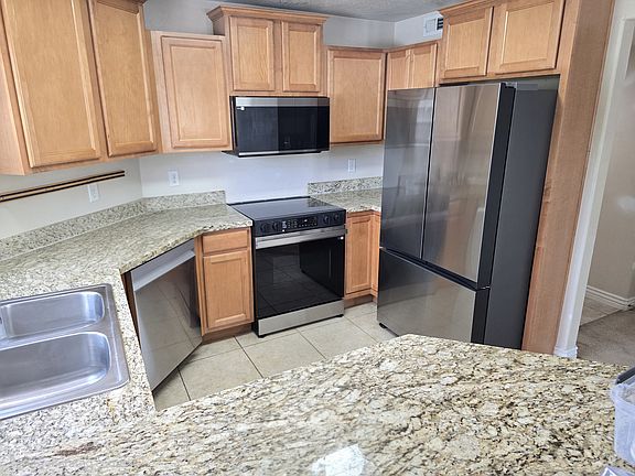 2nd image of 3821 S Kingsbury Ln APT B6