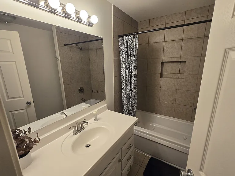 1400 Hidden Circle Dr — Photo 18
