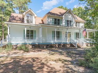 1529 Holland Hills Dr, Fuquay Varina, NC 27526