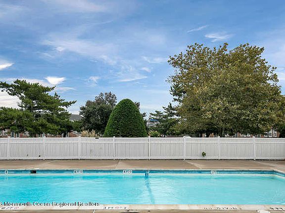 2nd image of 310 Maryland Ave APT 6B