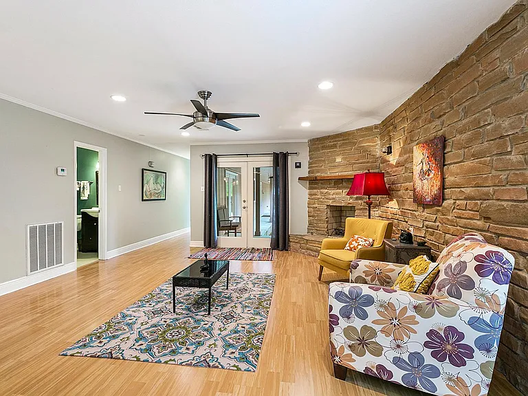 111 Camellia Dr — Photo 5