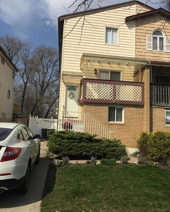1st image of 205 Ada Dr