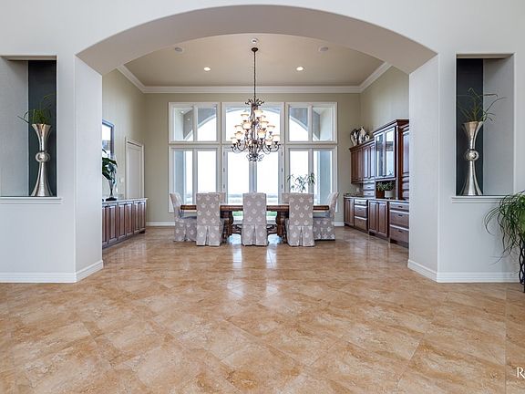 3rd image of 12901 Kneisler Ln