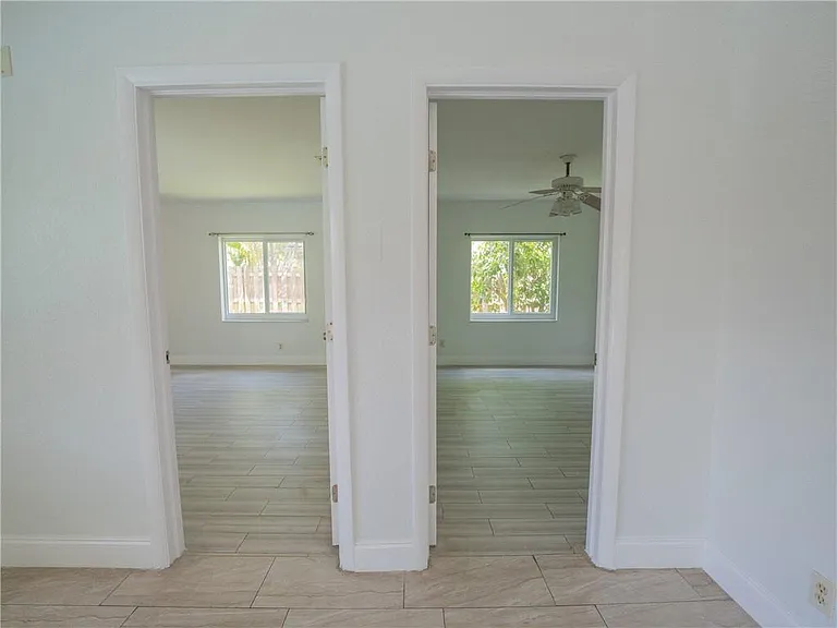 5332 NW 29th Ct — Photo 17