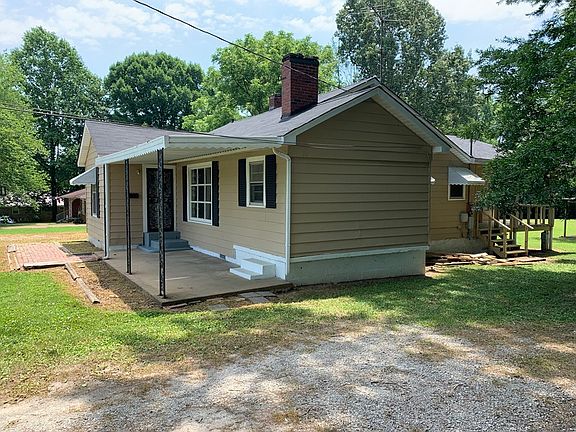 2nd image of 850 College St