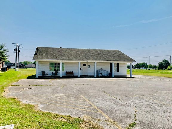 4th image of 223 Lindley Ln