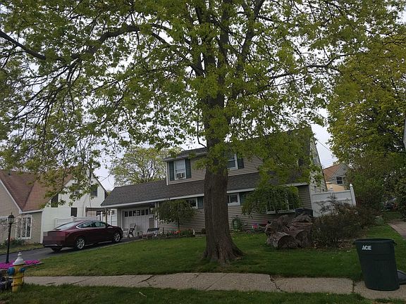 3rd image of 24 Mockingbird Ln