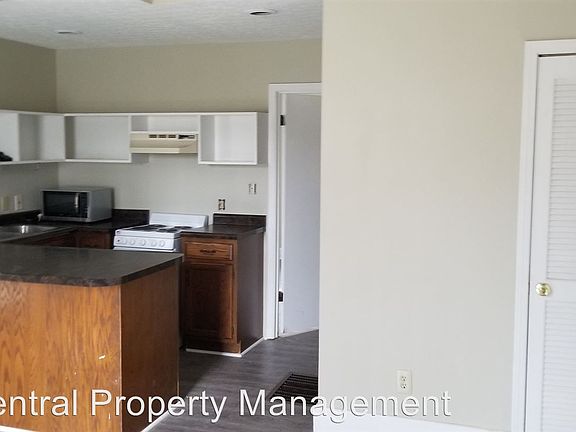 4th image of 1366 College St APT A