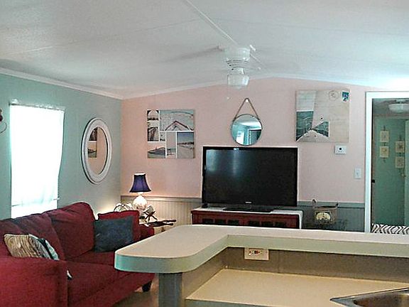 4th image of 24 62nd St