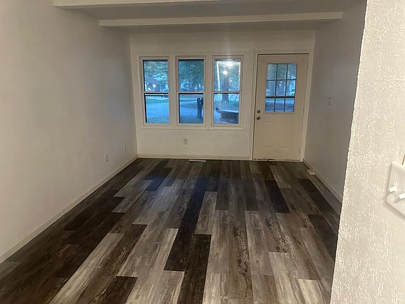 3rd image of 25630 Thelmadale Dr