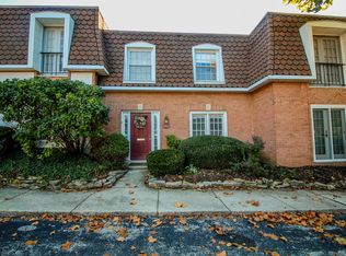 2802 Chateau Cir, Columbus, OH 43221