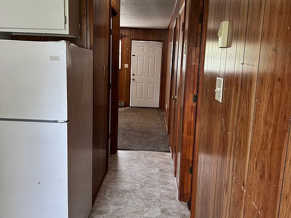 4th image of 703 Lake Dr APT D