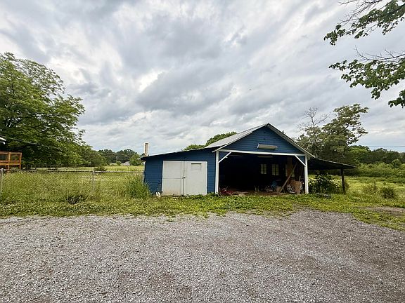 5th image of 1224 Arnold Rd