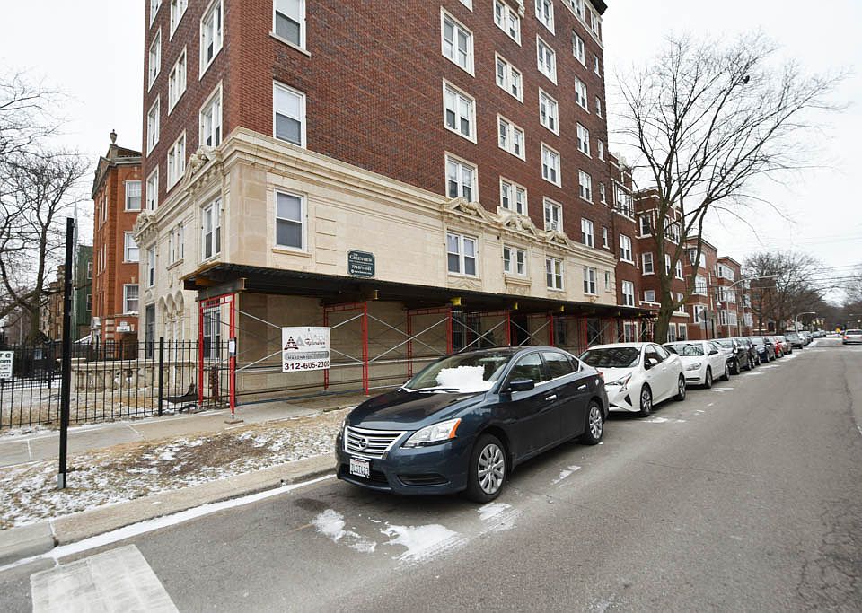 1st image of 7450 N Greenview Ave APT 84