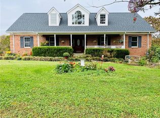 5760 Rolling Meadows Rd, Randleman, NC 27317