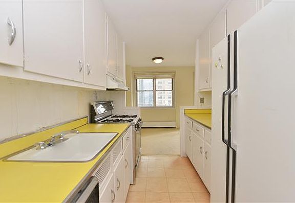 3rd image of 303 W 66th St APT 19GE