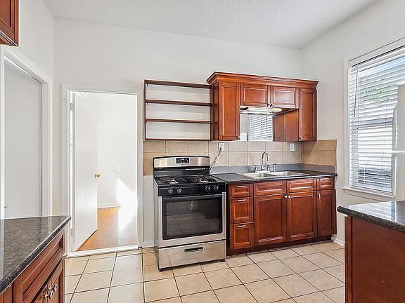 4th image of 1416 Saint Andrew St APT B