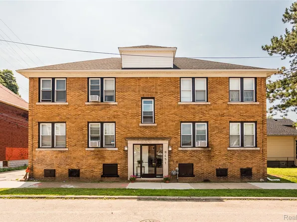 8451 Navy St, Detroit, MI 48209