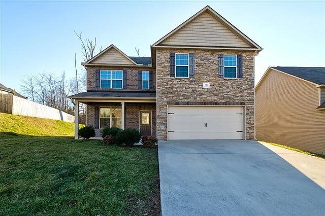 805 Concord Crossing Ln — Photo 2