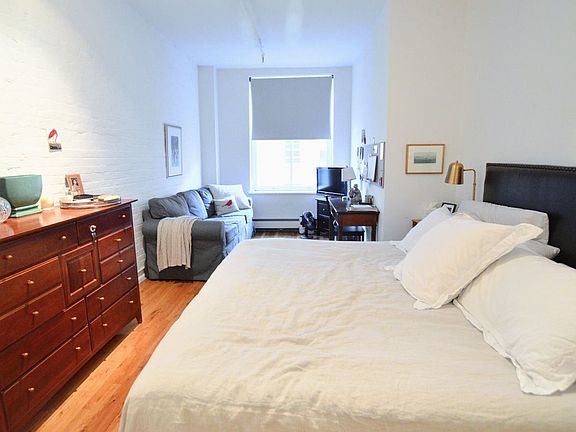 5th image of 111 Wooster St APT 5E
