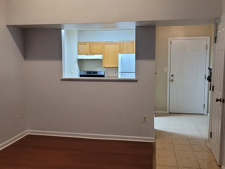 13900 Farnsworth Ln — Photo 6