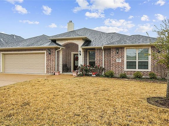 2nd image of 2207 Ironwood Dr