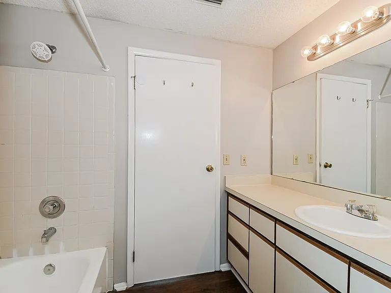 2921 Andy Ct — Photo 12