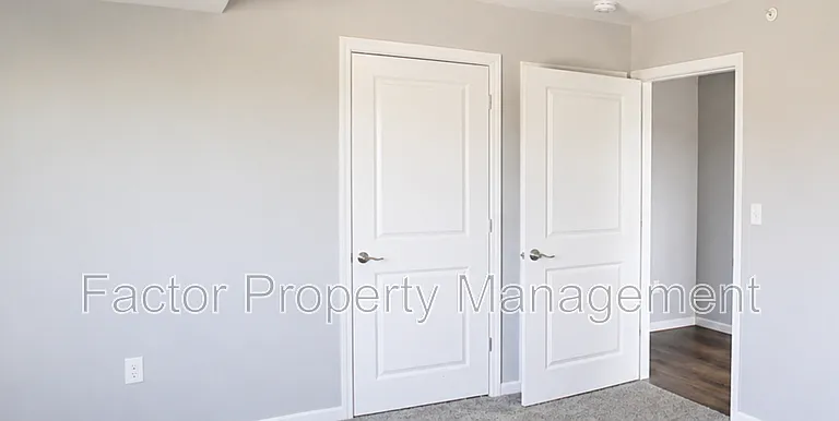 561 Elk St S — Photo 52