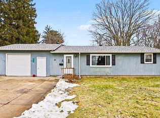 313 S East St, Cassopolis, MI 49031