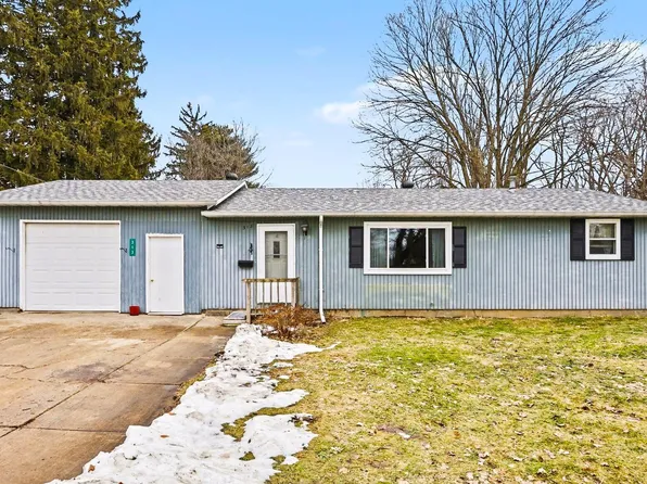 313 S East St, Cassopolis, MI 49031