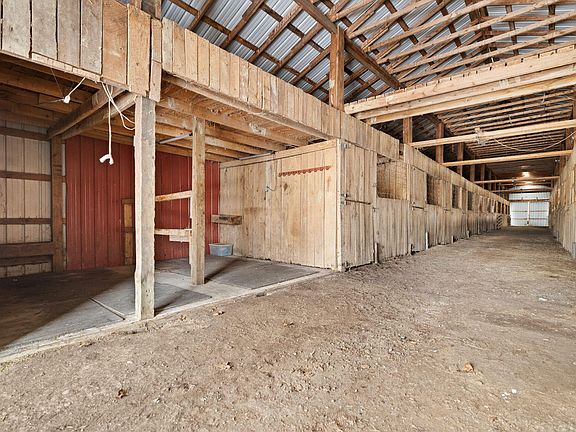 3rd image of 155 Spruce Valley Ln