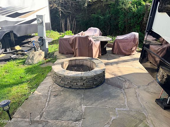 5th image of 4229 E Pkwy #251