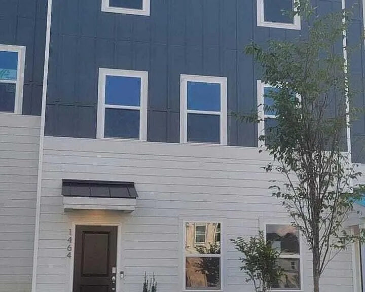 1464 Hasse Ave — Photo 1