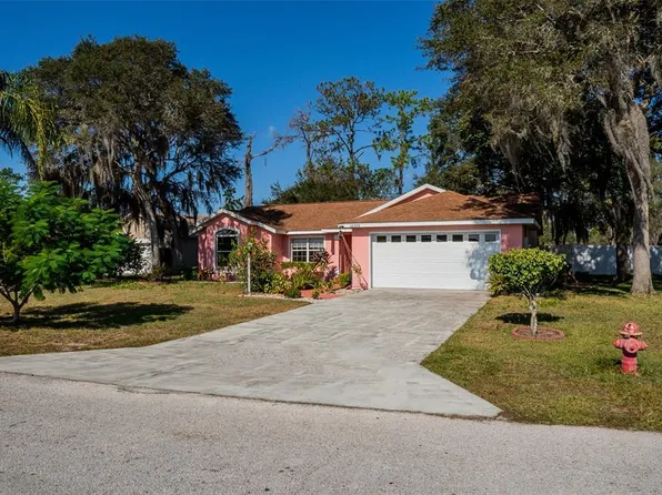 11315 Lake Dr, Leesburg, FL 34788