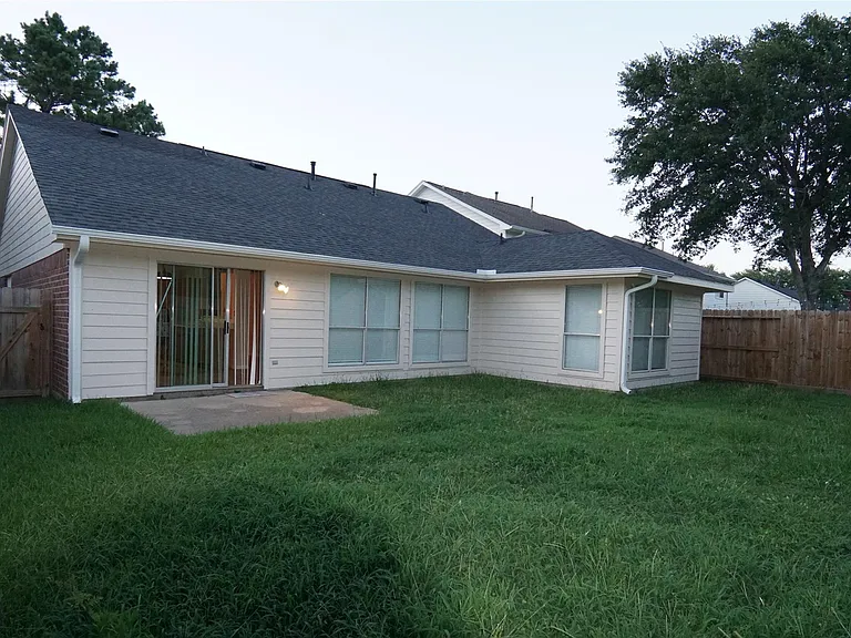 6422 Founding Dr — Photo 13